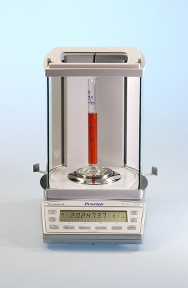 XR 205SM-DR félmikro analitikai mérleg